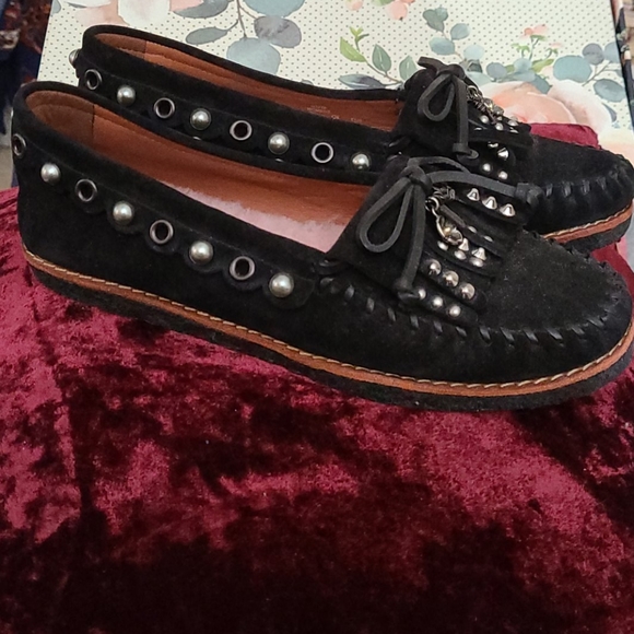 COACH REXY ROCCASIN EMBELLISHED MOCCASIN FLATS - Picture 3 of 8